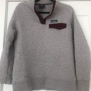 Woman’s quilted Patagonia pull over